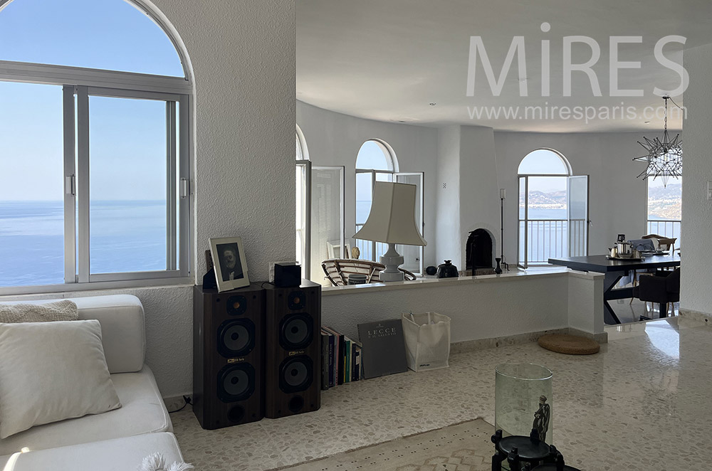 C2344 – Living room