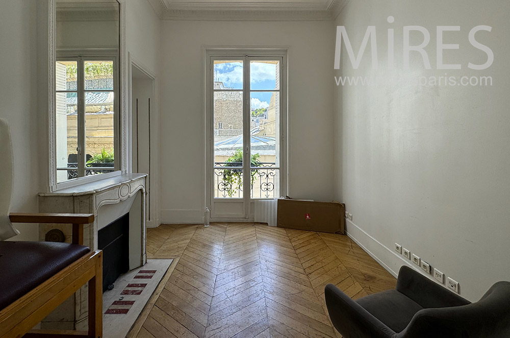 C2320 – Living room 8