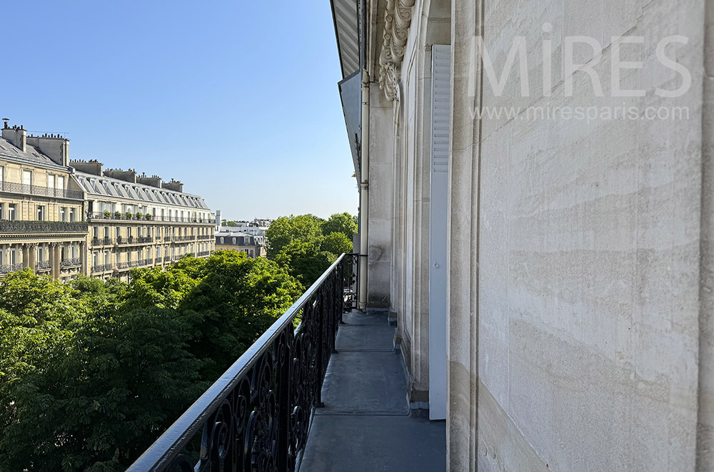 C2324 – Balcony