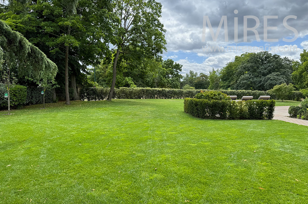 C2336 – Jardin