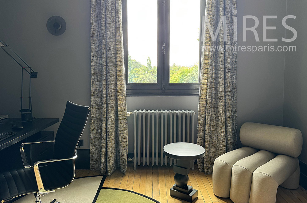 C2336 – Bureau
