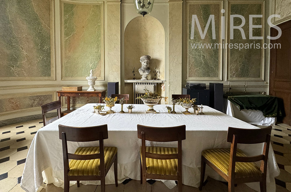 C2337 – Dining room