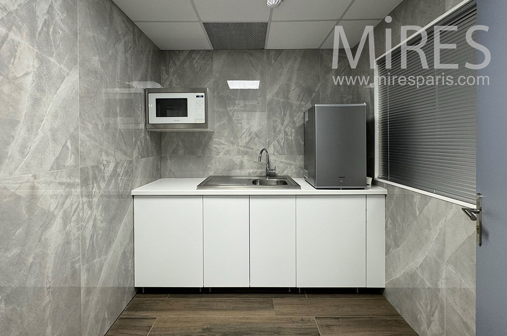 C2341 – Kitchenette