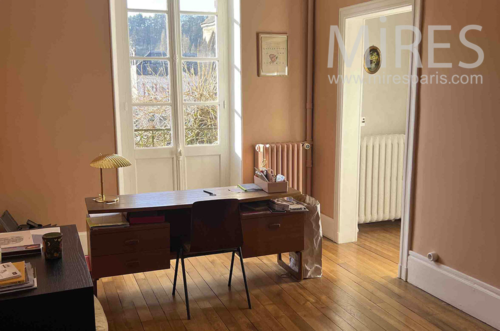 C2342 – Bureau