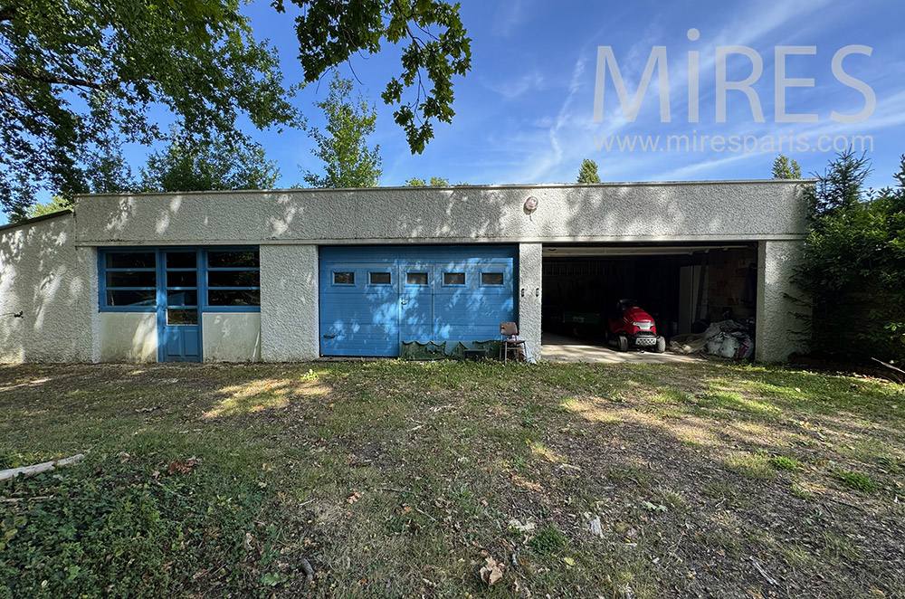 C2346 – Garage 2