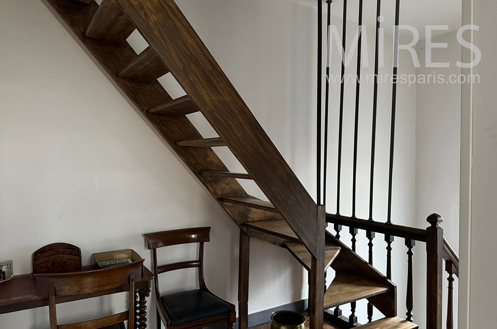 C2347 – Escalier 3