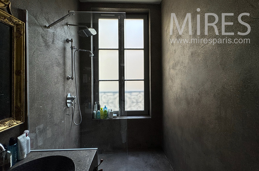 C2352 – Bathroom 2