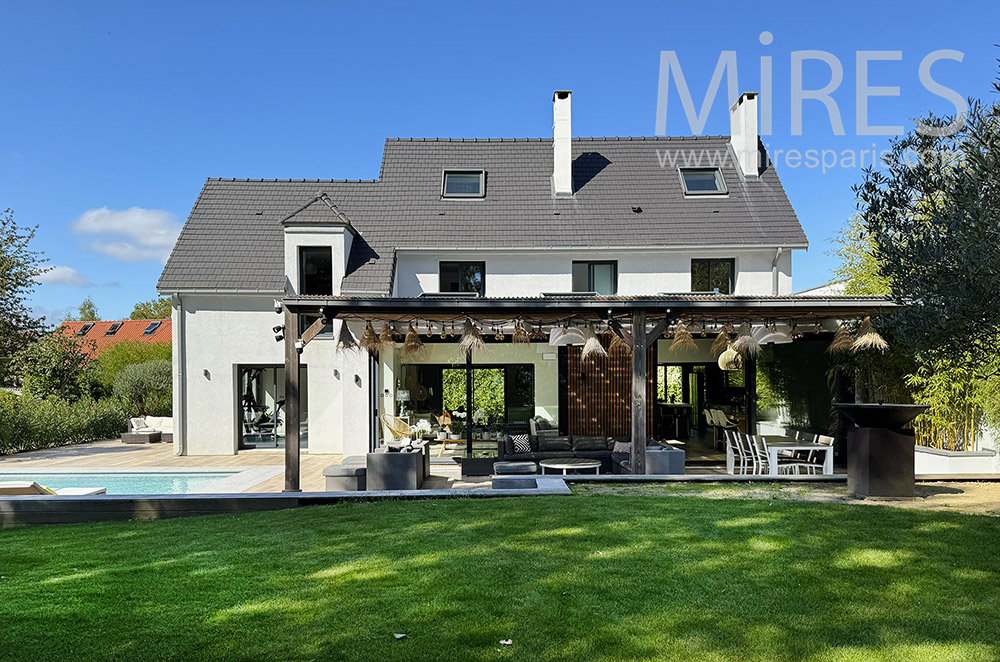 C2354 – Town house
