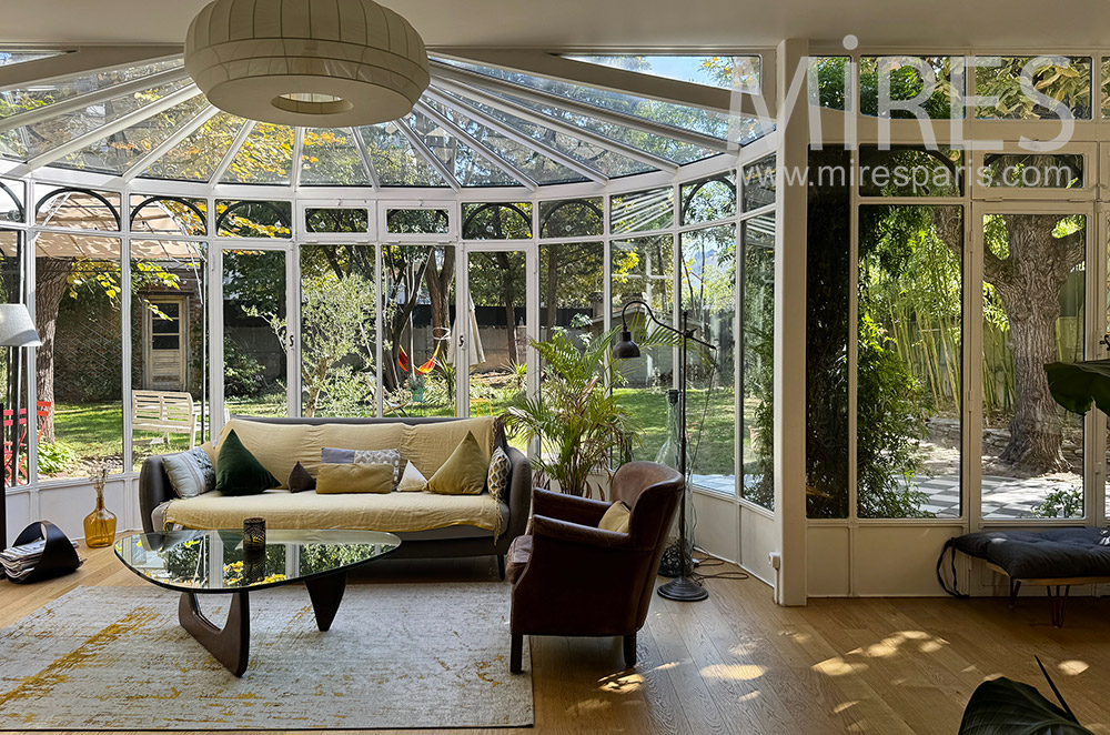 C2355 – Living room