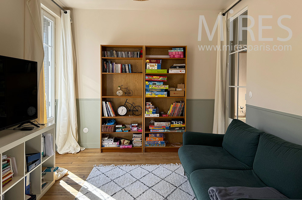 C2355 – TV Lounge