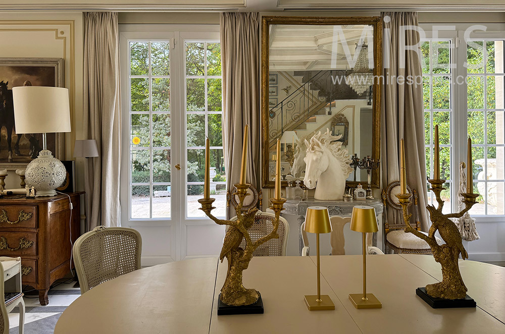 C2358 – Salle à manger