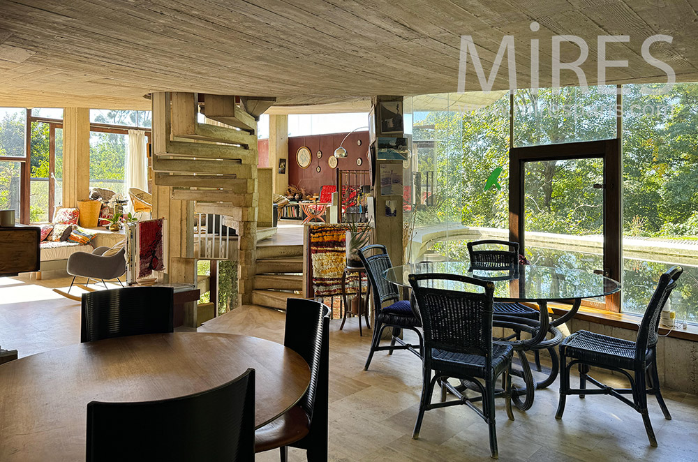 C2360 – Salle à manger