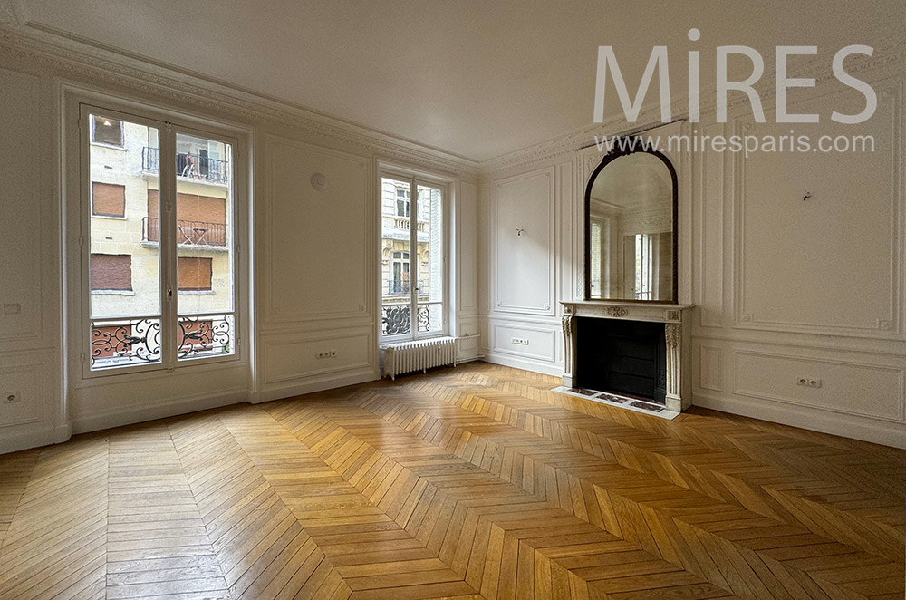 C2370 – Appartement 9