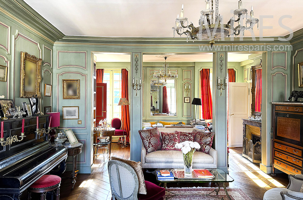 C2273 – Parisian apartment