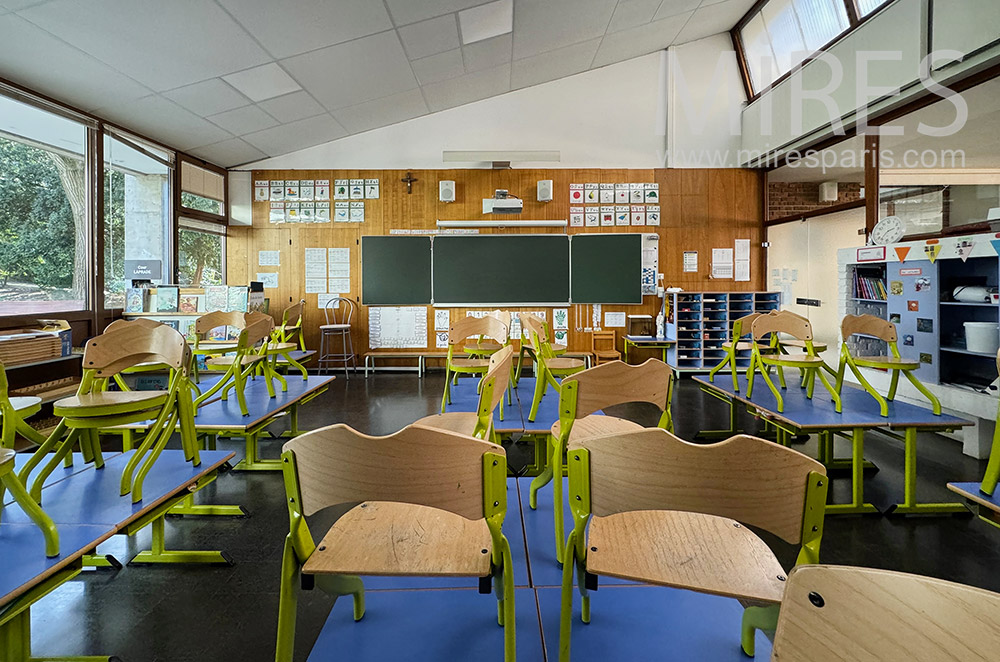 C2382 – Salle de classe 4