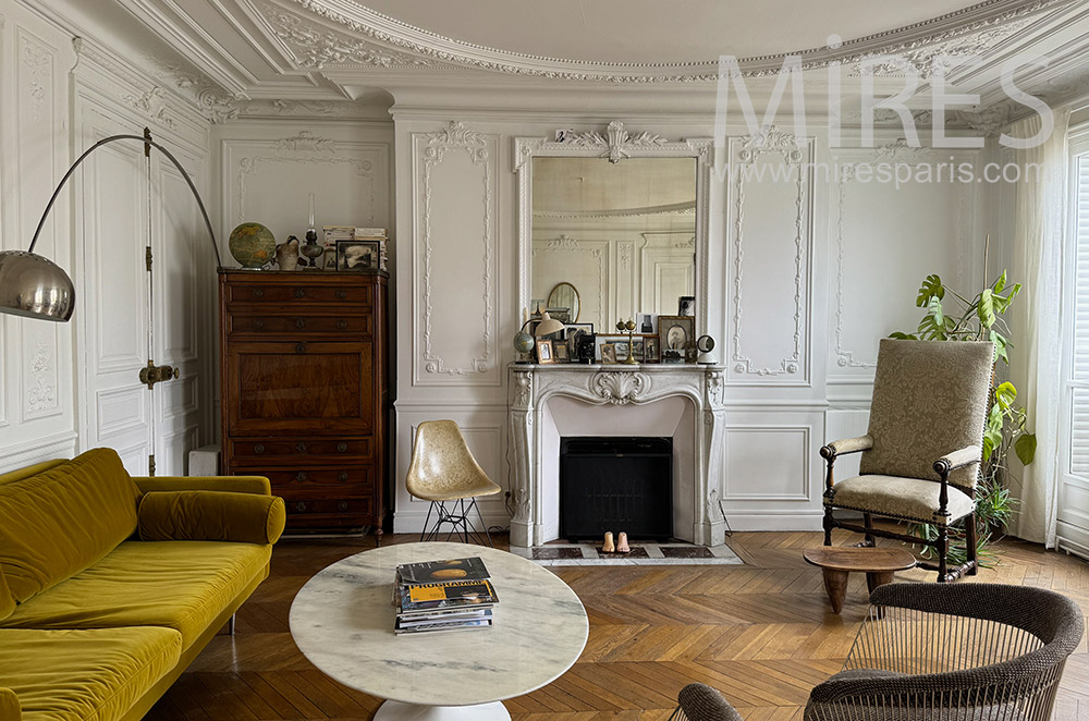 C2395 – Parisian apartment