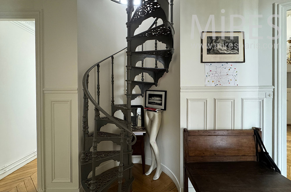 C2395 – Escalier