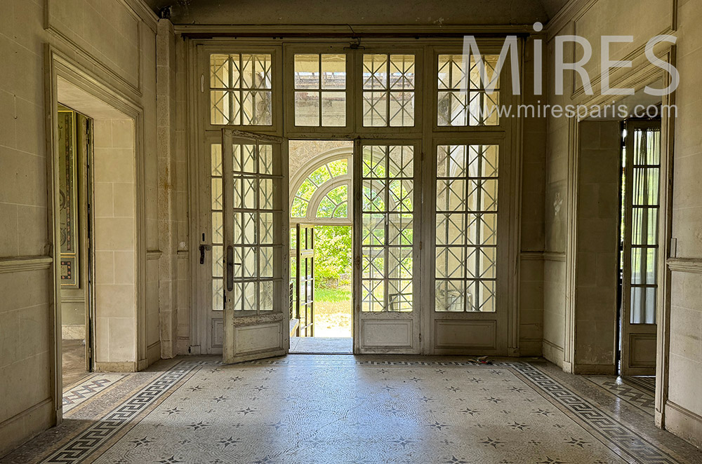 C2396 – Entrée