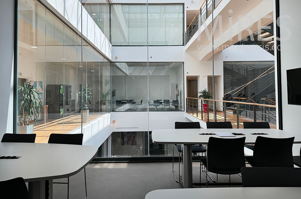C2407 – Salle de classe 14