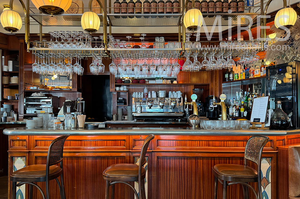 C2410 – Bar