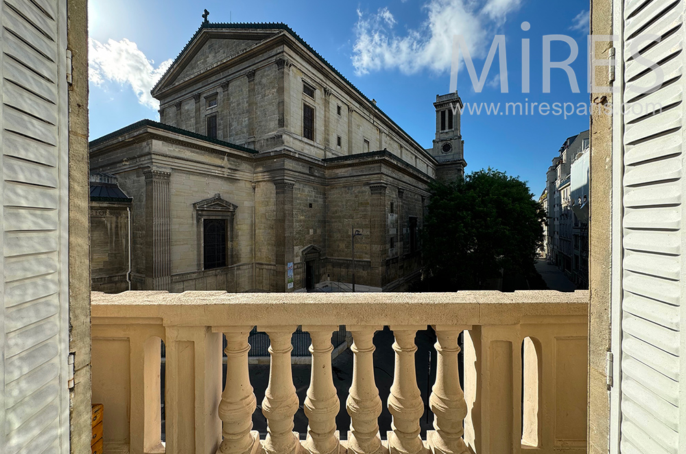 C2413 – Balcon